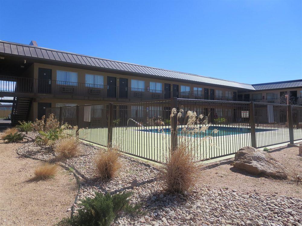 Howard Johnson By Wyndham Odessa Tx Exteriör bild