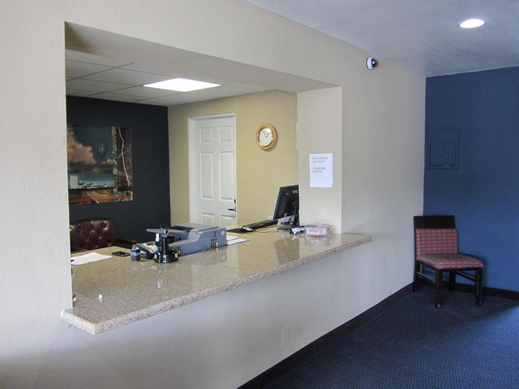 Howard Johnson By Wyndham Odessa Tx Exteriör bild