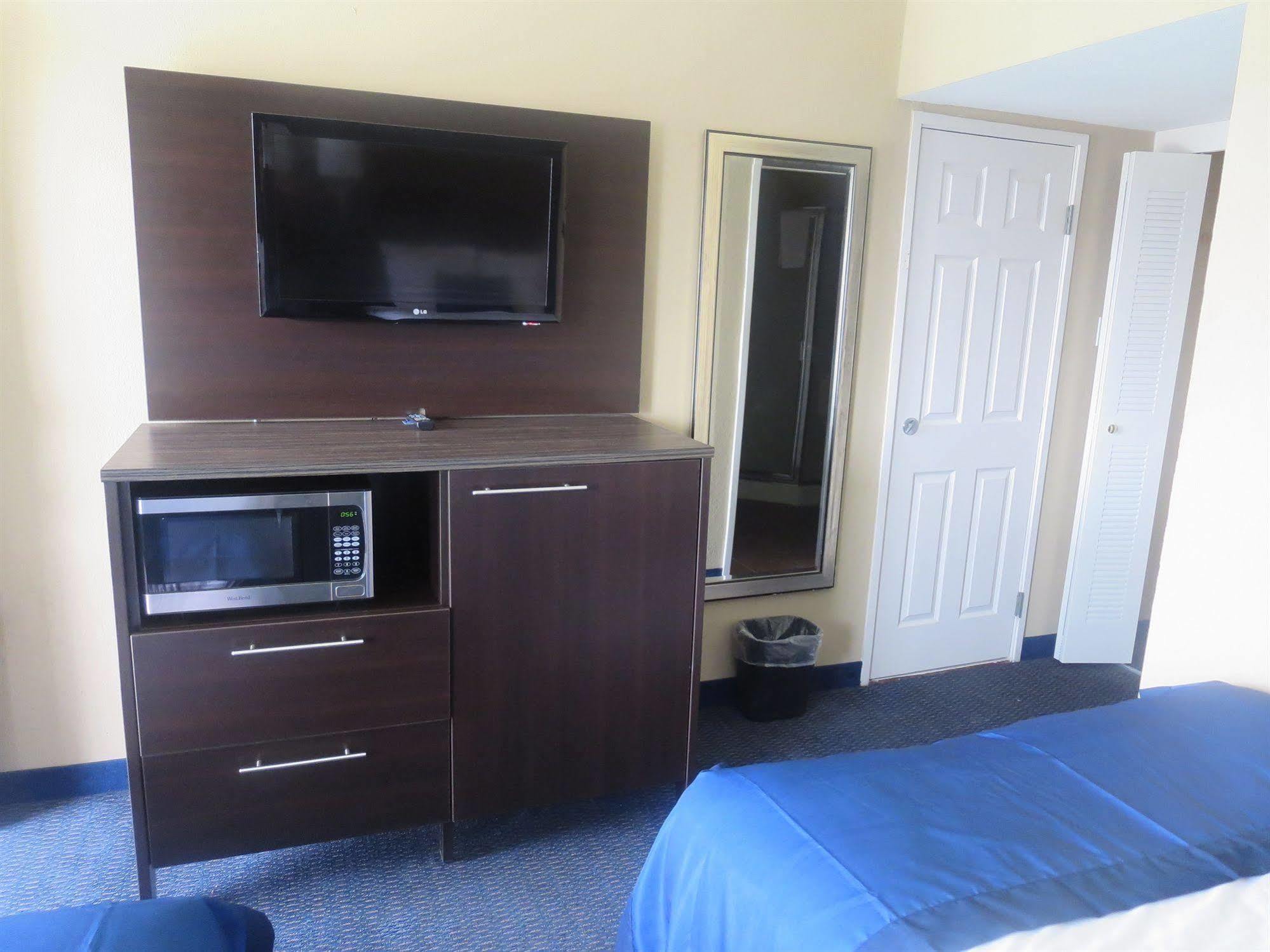 Howard Johnson By Wyndham Odessa Tx Exteriör bild