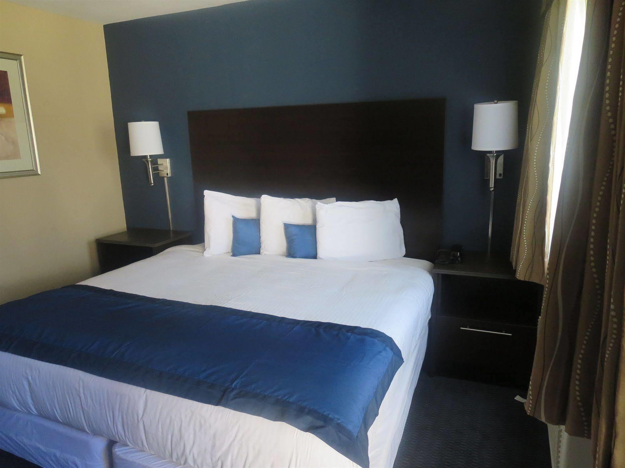 Howard Johnson By Wyndham Odessa Tx Exteriör bild