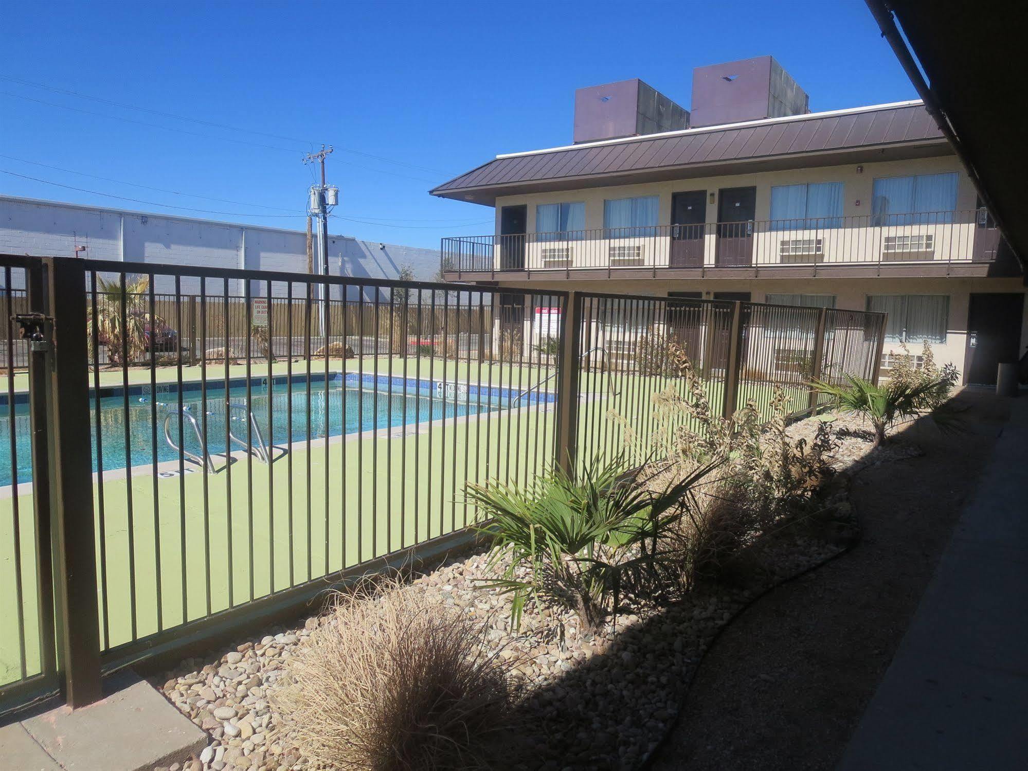 Howard Johnson By Wyndham Odessa Tx Exteriör bild
